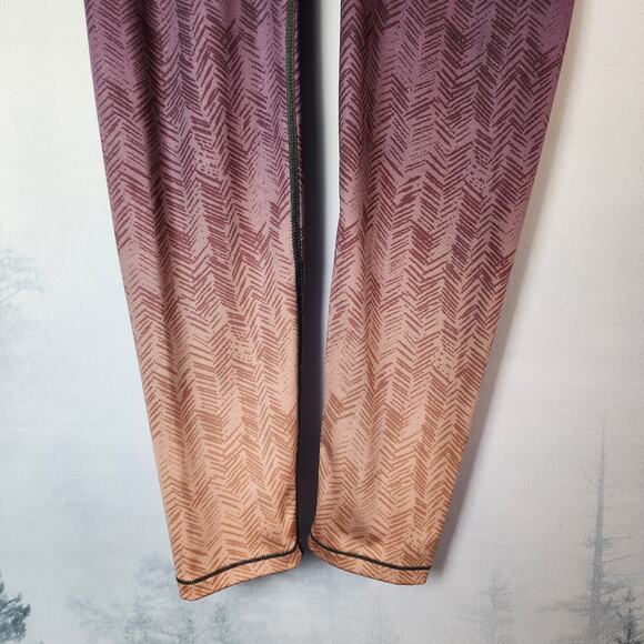 AR-33 Purple Ombre Mid-Rise Activewear Yoga 7/8 Leggings | Women's Small - Picture 4 of 9